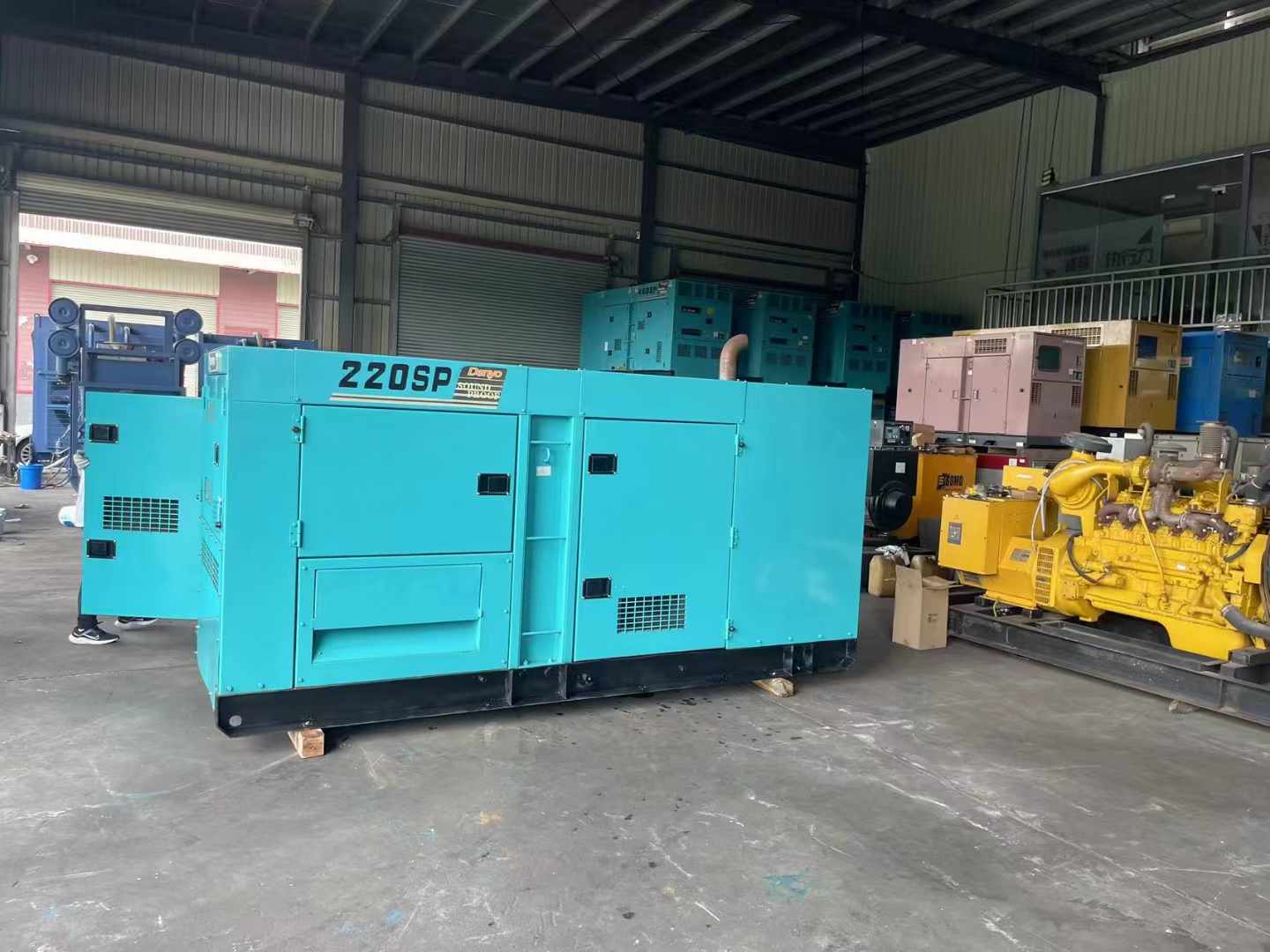 剑河柴油发电机组长期不间断运行时，如何监控其温度和压力？